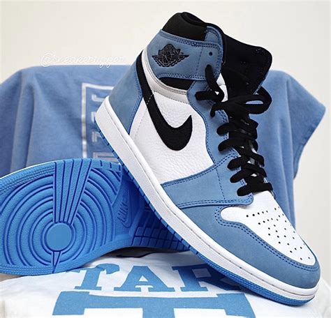 jordan 1 blue high tops.